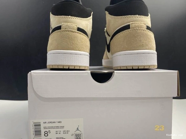 BQ6472 Mid Air 'Barely Orange' 1 -800 Jordan 0601